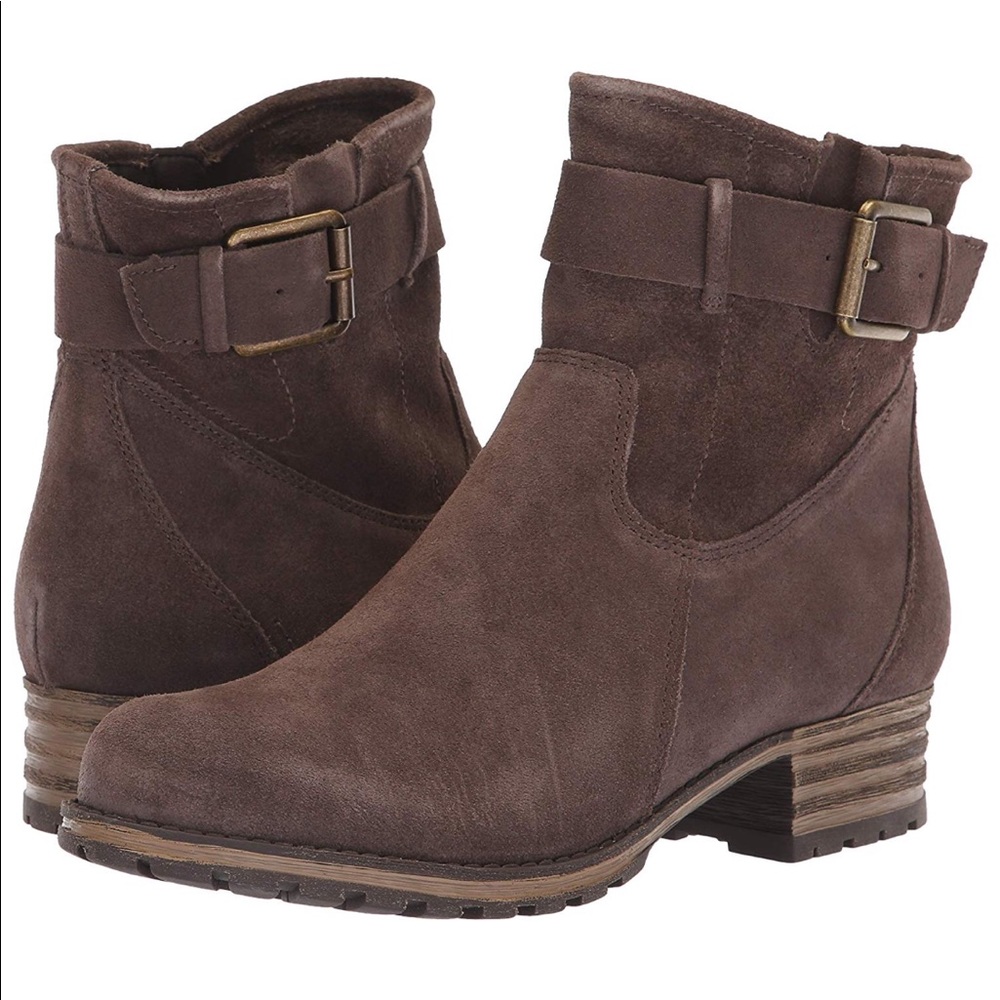 NEW Clark’s Marana Amber suede ankle boots 8